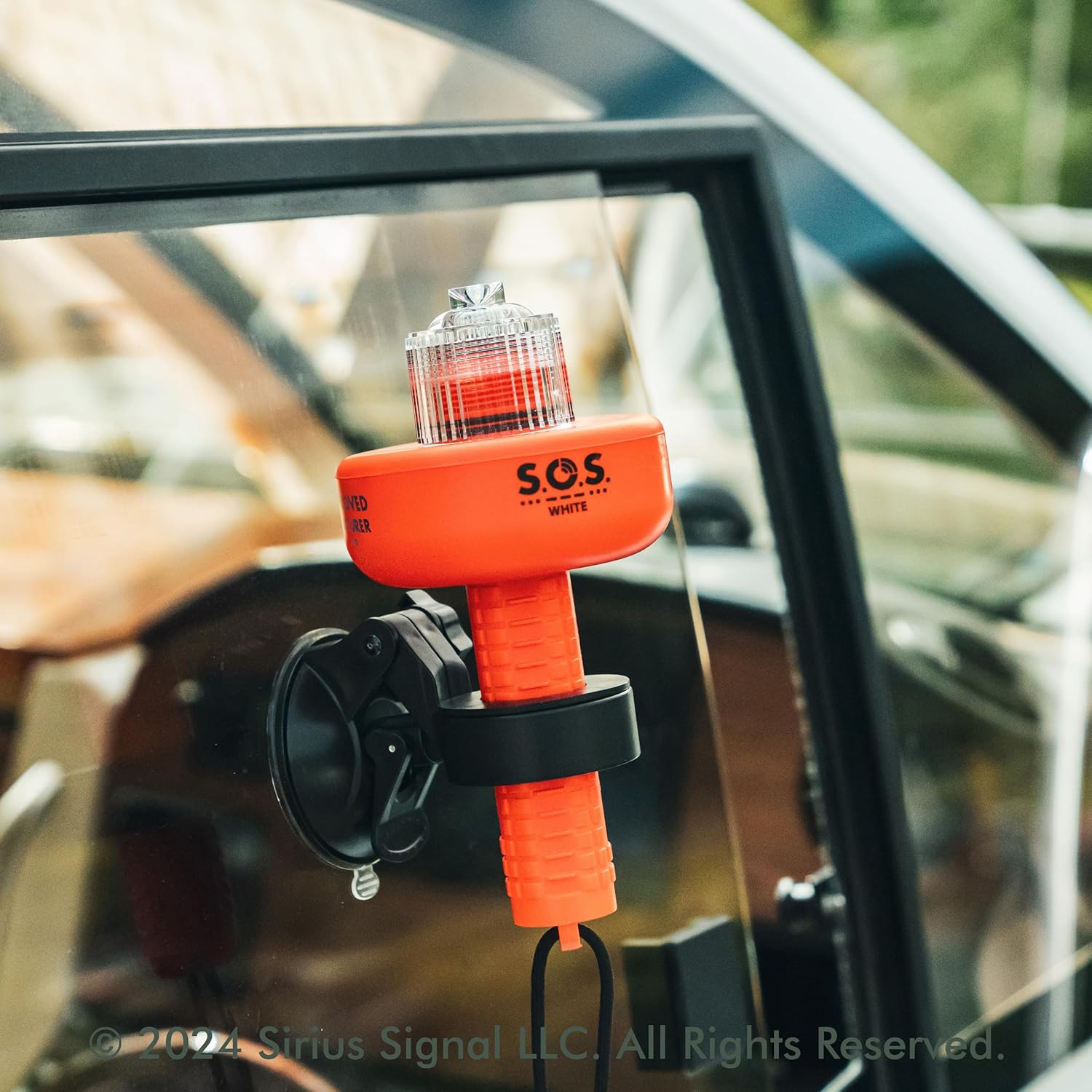 Sirius Signal C-1003 SOS LED Distress Signal - Electronic Flare Replacement, USCG Approved, Includes Daytime Flag & Whistle - Image 7